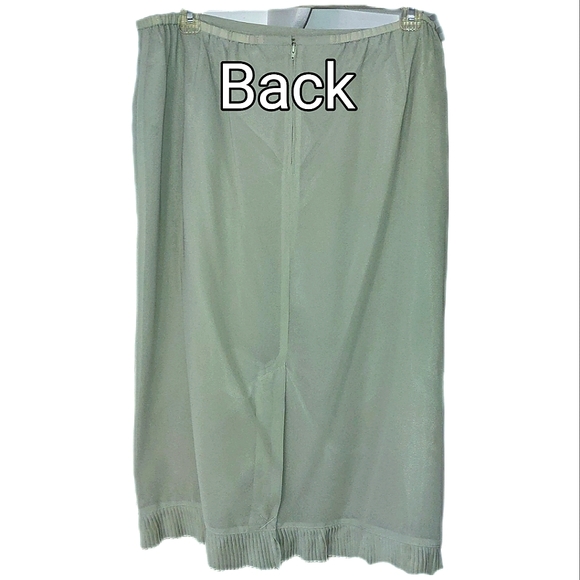 Woman's 2pc Blouse/Jacket & Skirt Set - Picture 16 of 16